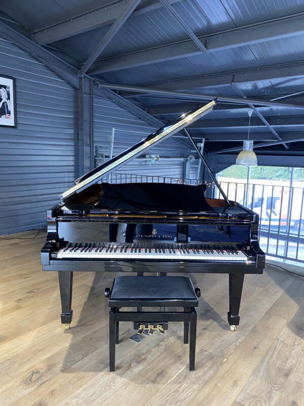 b 211 | piano Steinway b 211 | piano Steinway