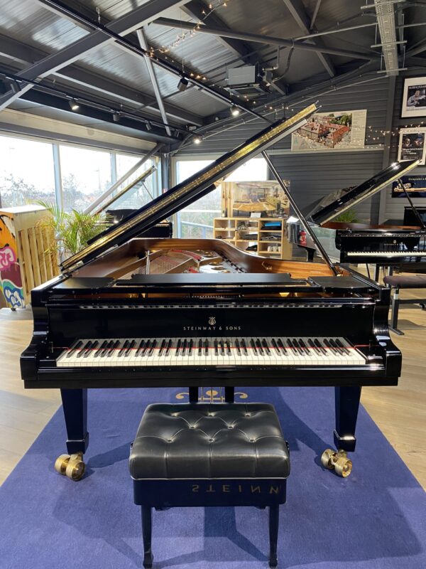 zimmermann-140-steel-toad-piano-occasion D-274 OCCASION - SERVICE CONCERT