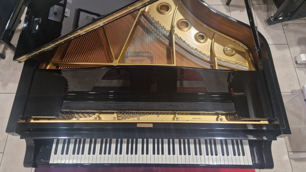 Kawai 1/4 de queue RX2 - Occasion | noir brillant Kawai 1/4 de queue RX2 - Occasion | noir brillant
