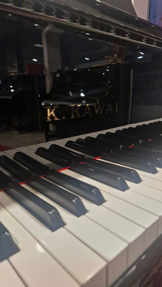 Kawai 1/4 de queue RX2 - Occasion | noir brillant Kawai 1/4 de queue RX2 - Occasion | noir brillant