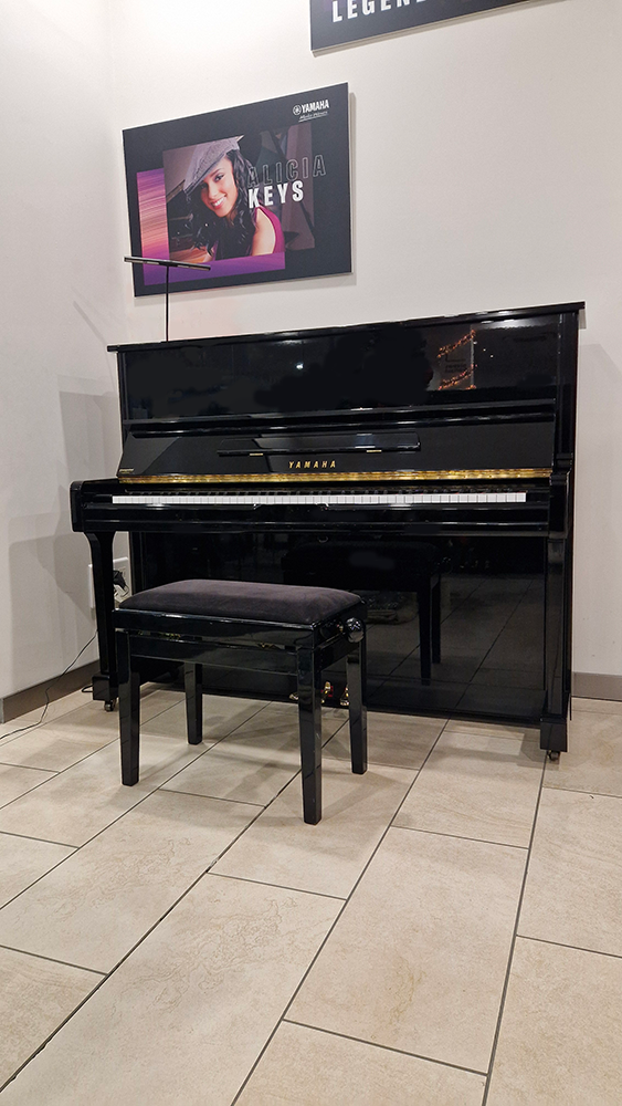 yamaha u1 | occasion 1998 | noir brillant yamaha u1 | occasion 1998 | noir brillant